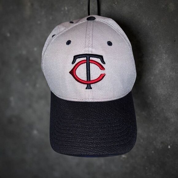 New Era Minnesota Twins Logo Baseball Hat Size M/L Stretchable - Picture 1 of 5